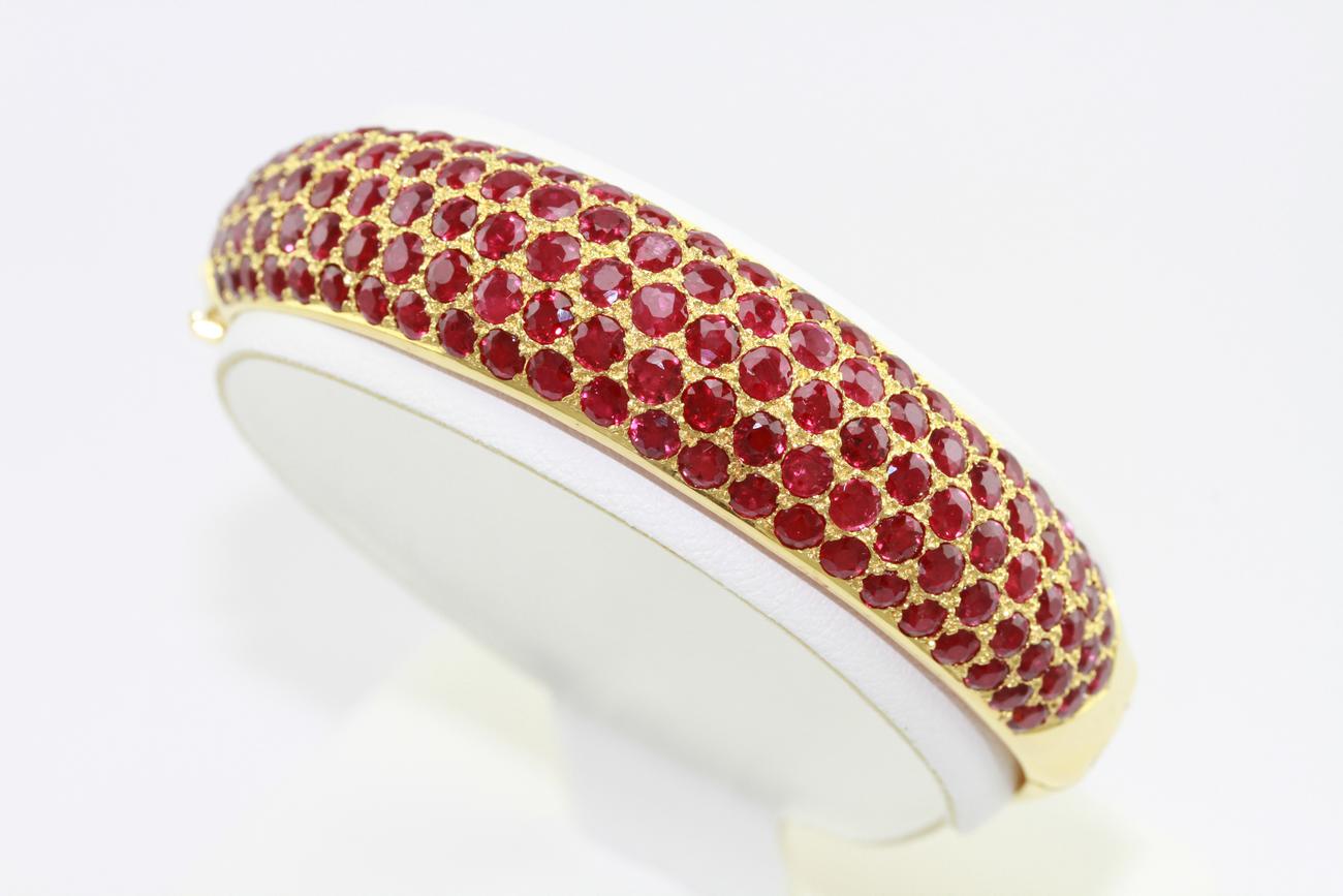 กำไลทองคำพลอยแดง-2