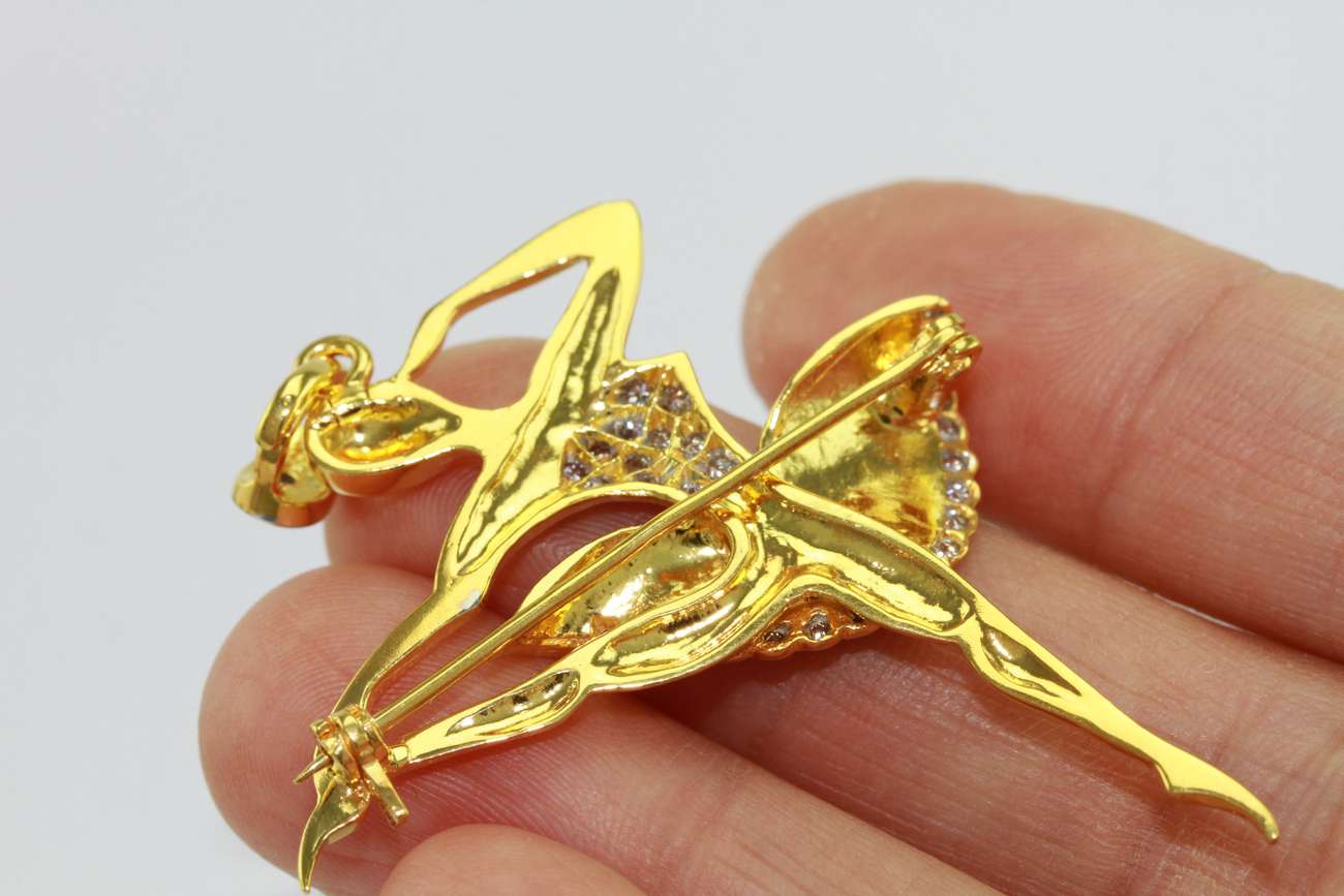 จี้เพชรบัลเล่ต์พร้อมเข็มกลัด-5