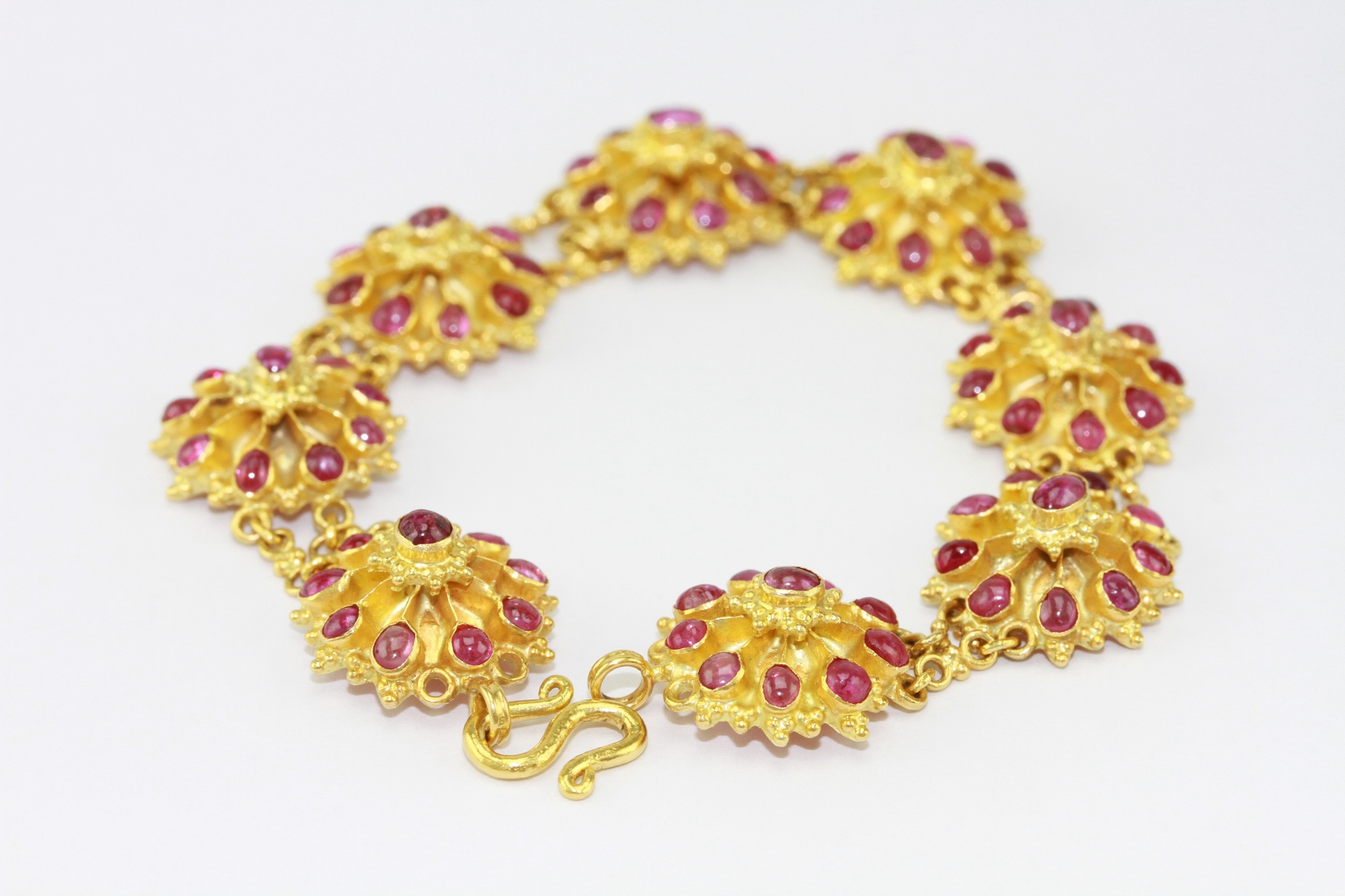 สร้อยข้อมือพลอยแดง-1