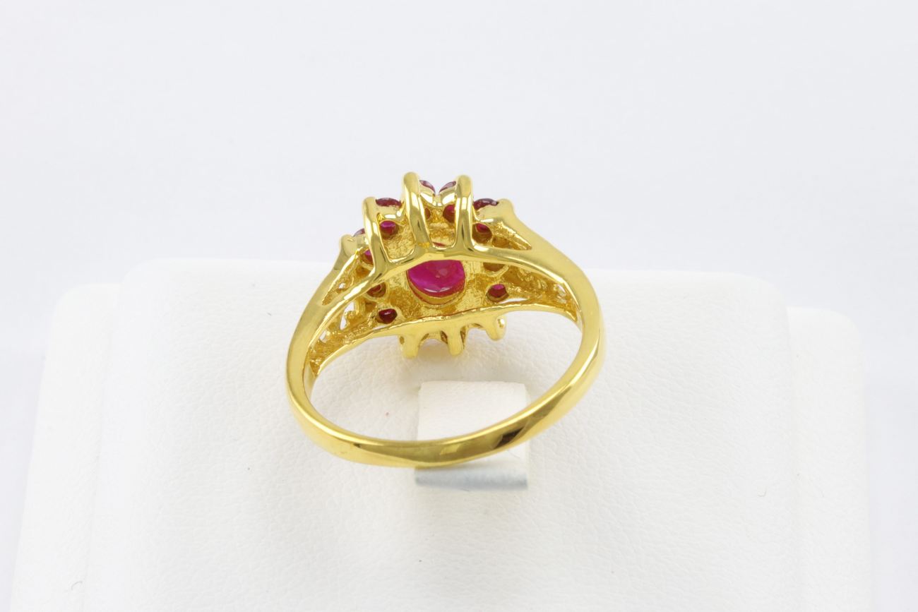 แหวนพลอยแดงทองฉลุลาย-2