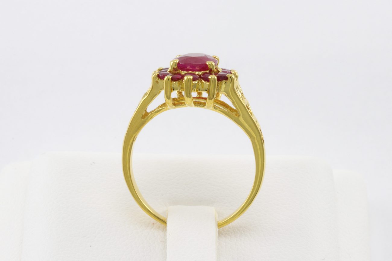 แหวนพลอยแดงทองฉลุลาย-3