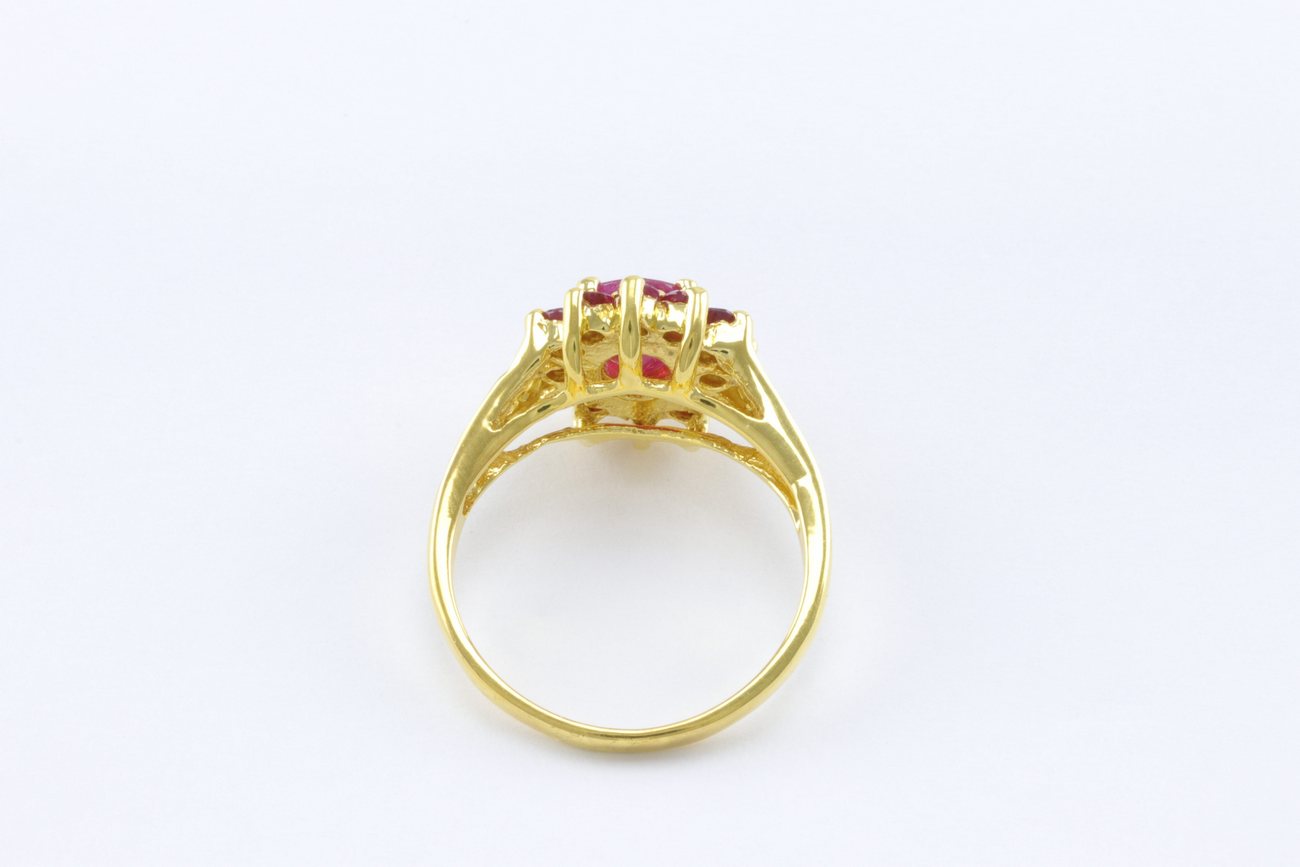 แหวนพลอยแดงทองฉลุลาย-5