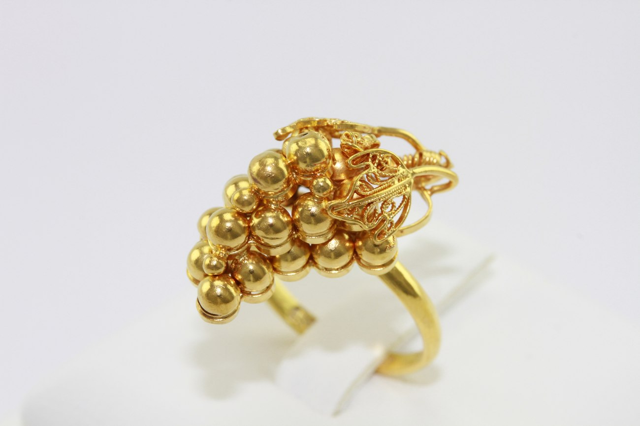 แหวนพวงองุ่นทองคำ-2