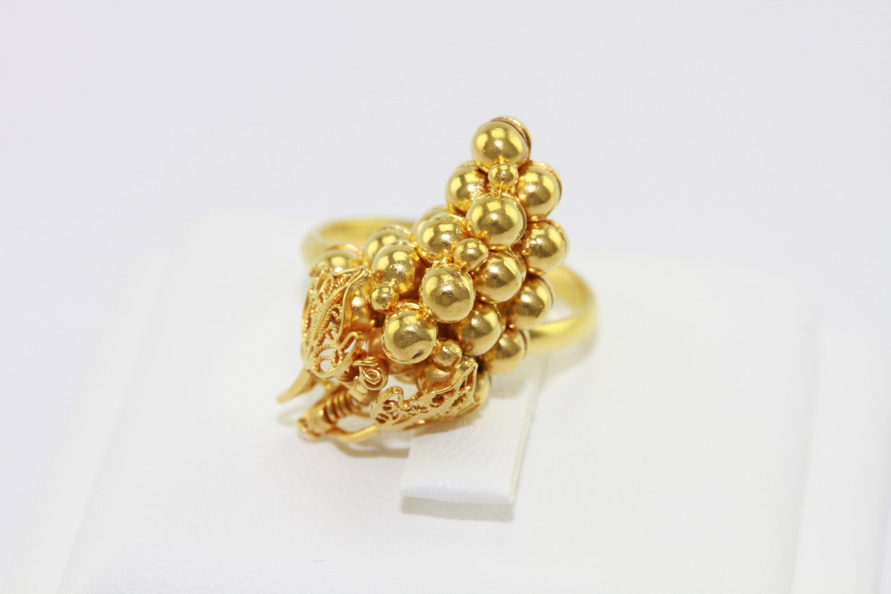 แหวนพวงองุ่นทองคำ-9