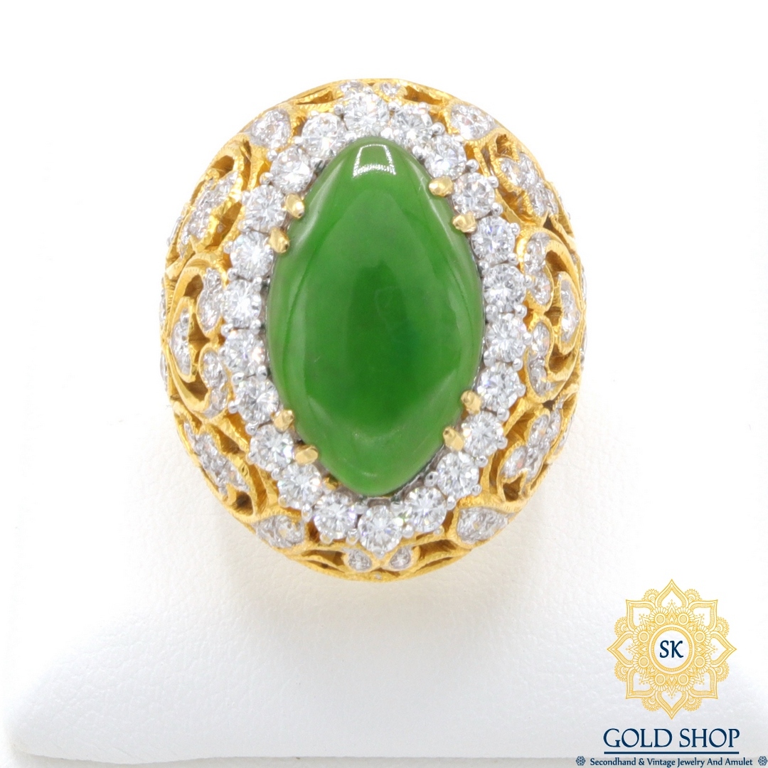 แหวนหยกล้อมเพชรฉลุลาย-1