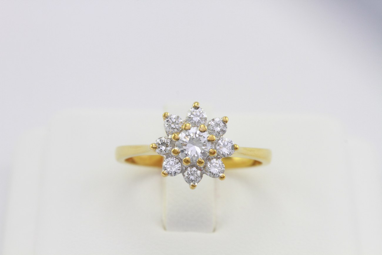 แหวนเพชรกระจุกดอกไม้-1