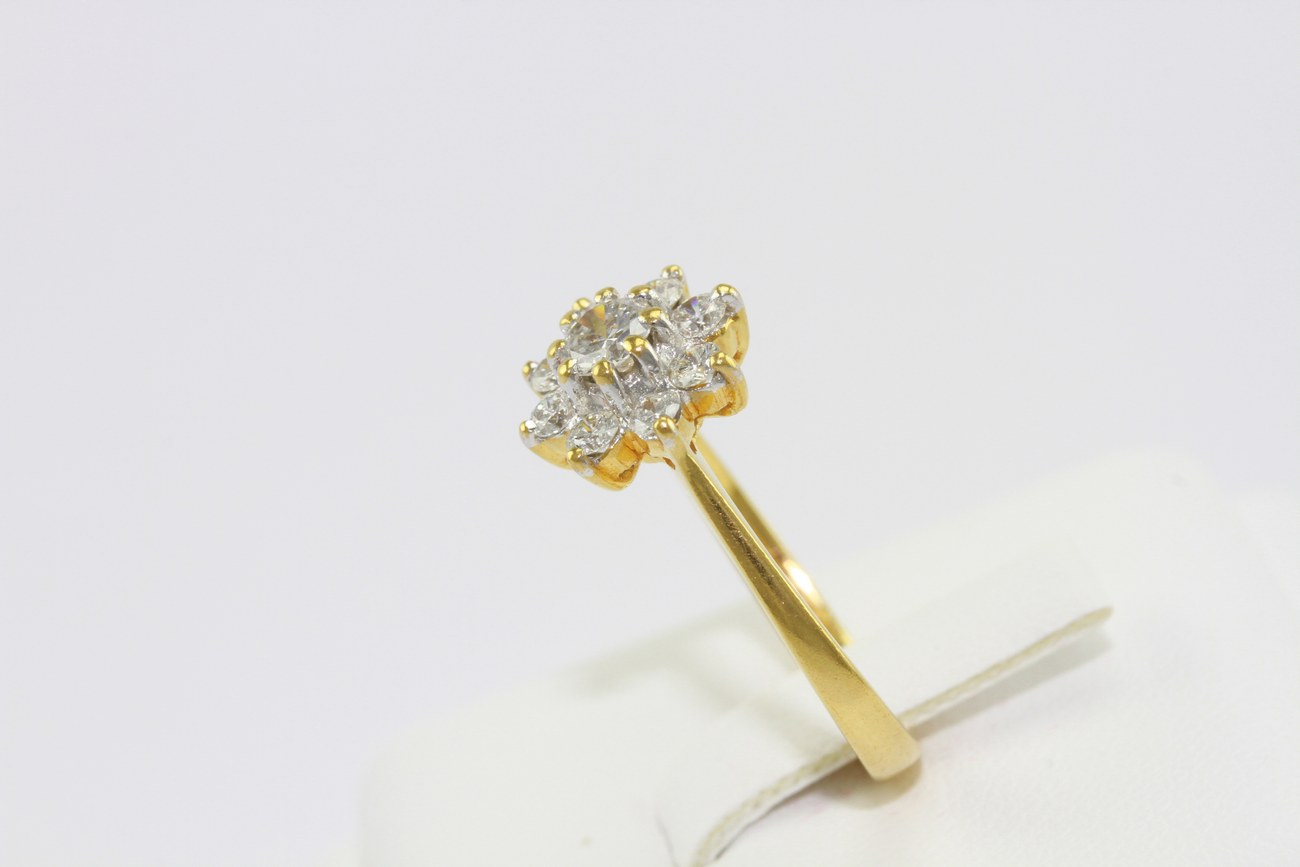 แหวนเพชรกระจุกดอกไม้-2