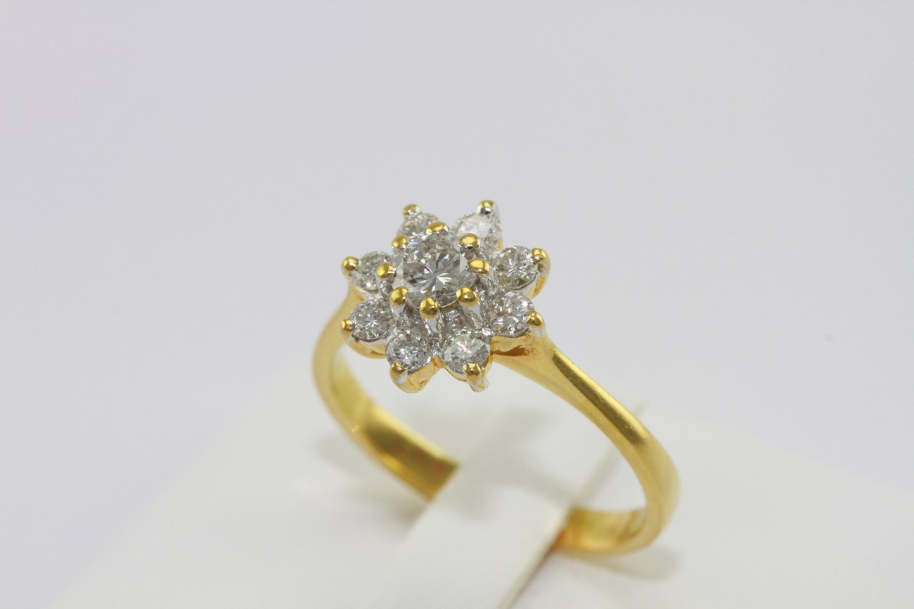 แหวนเพชรกระจุกดอกไม้-9