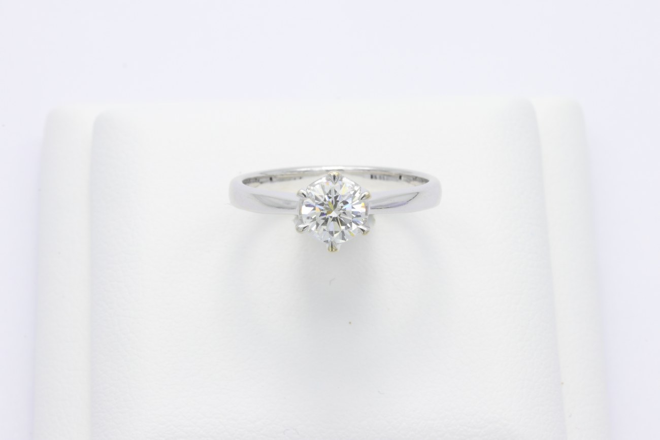 แหวนเพชรกลมเม็ดเดี่ยว-5