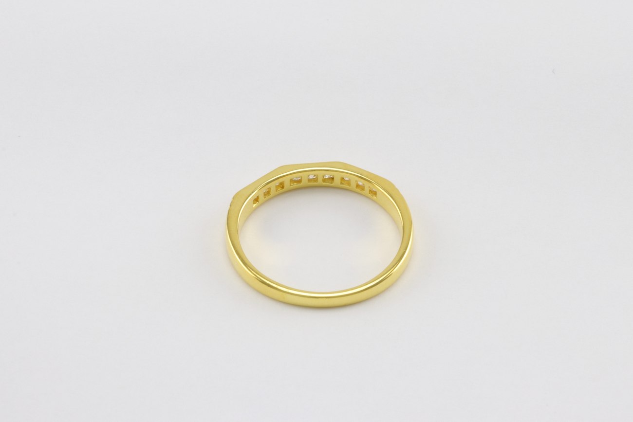 แหวนเพชรกลมแถวเก้าเม็ด-3