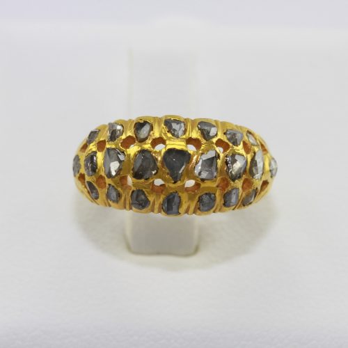 แหวนเพชรซีกสามแถว