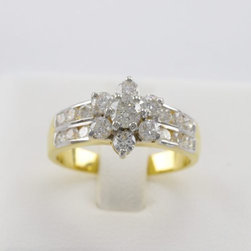 แหวนเพชรดอกไม้