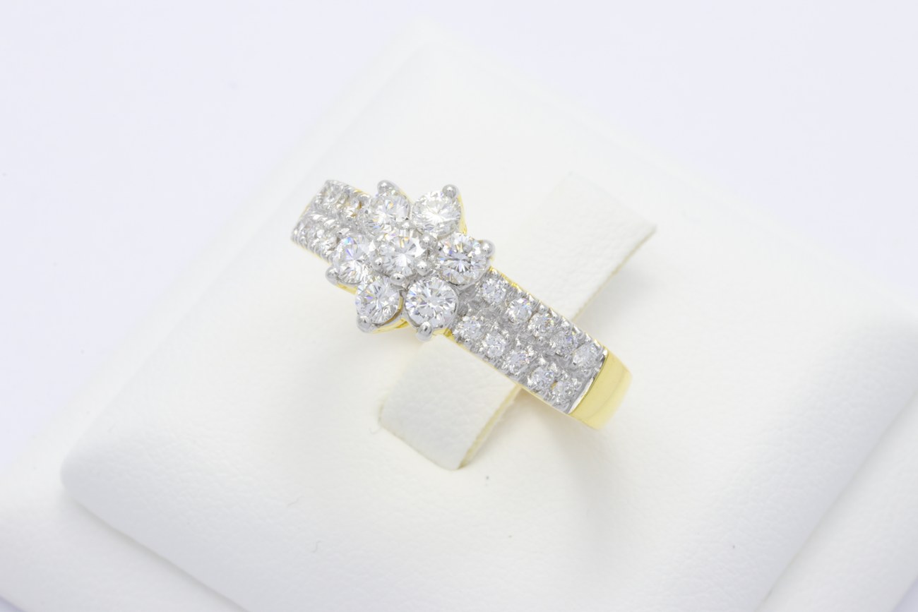 แหวนเพชรดอกไม้27เม็ด-2