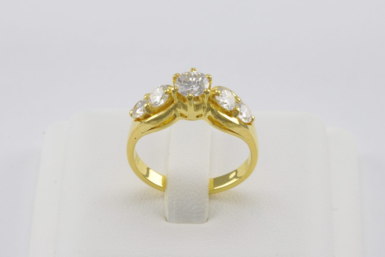 แหวนเพชรห้าเม็ด-3