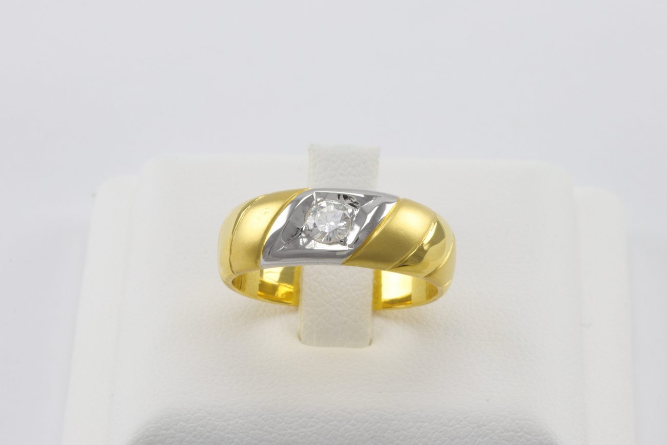 แหวนเพชรเม็ดเดี่ยวทองสลับลาย-1