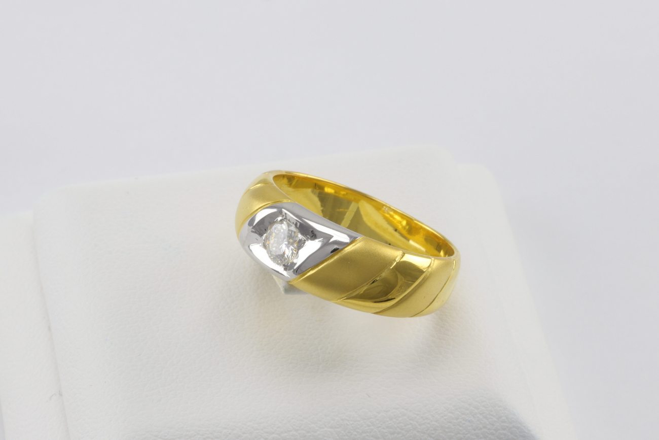 แหวนเพชรเม็ดเดี่ยวทองสลับลาย-6