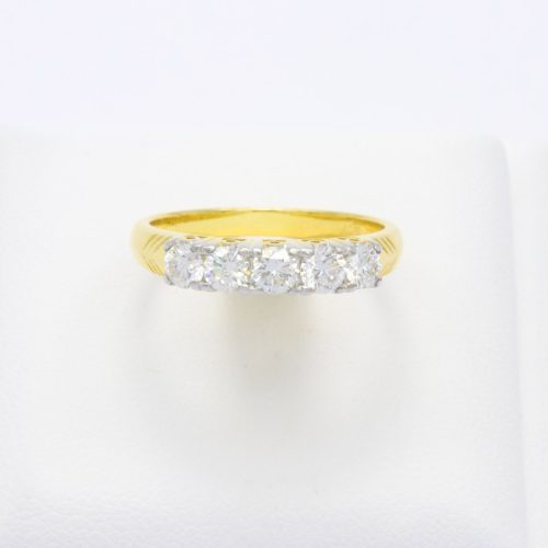 แหวนเพชรแถวห้าเม็ด