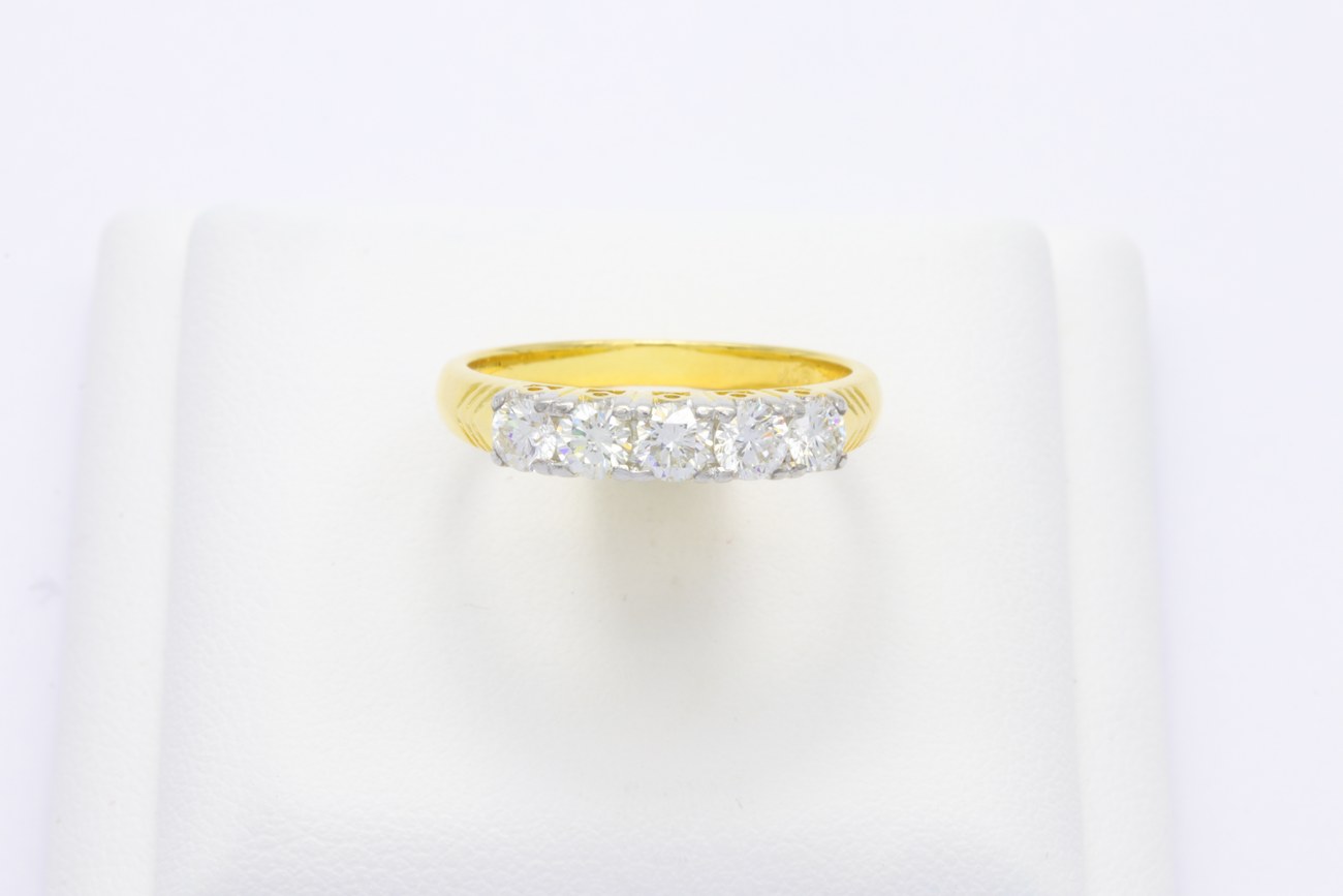 แหวนเพชรแถวห้าเม็ด-5