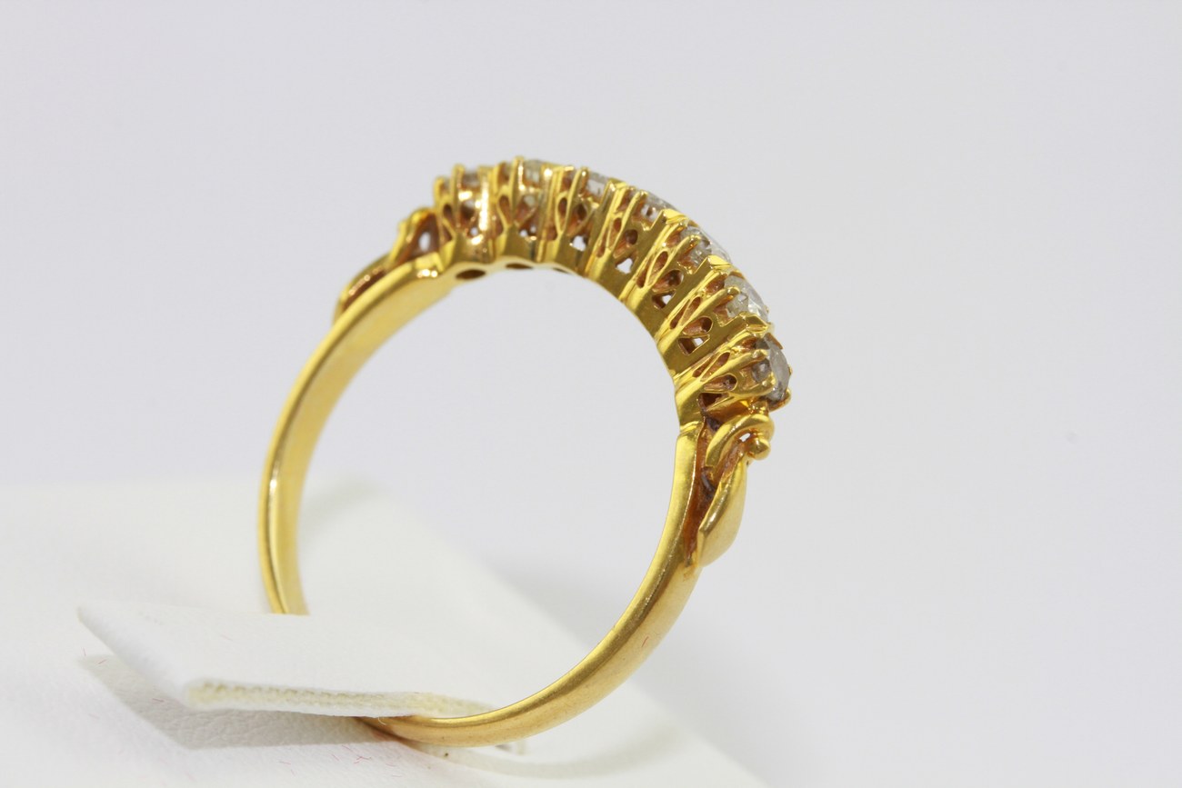 แหวนเพชรแถวเจ็ดเม็ด-2