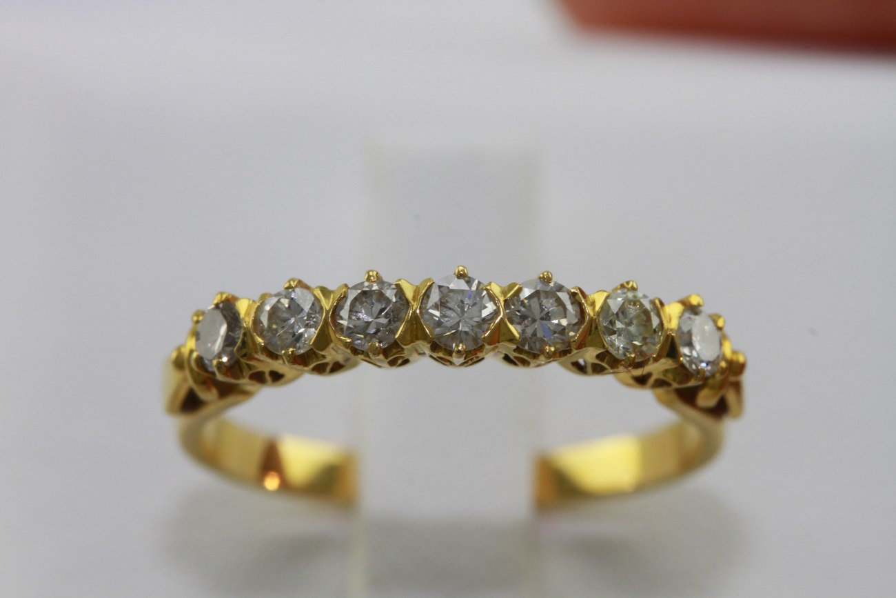 แหวนเพชรแถวเจ็ดเม็ด-4